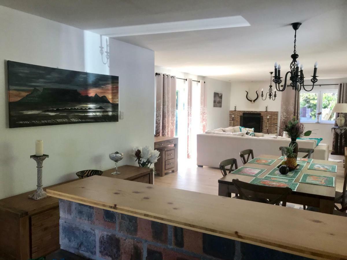 קייפטאון African Holiday Home In Table View מראה חיצוני תמונה